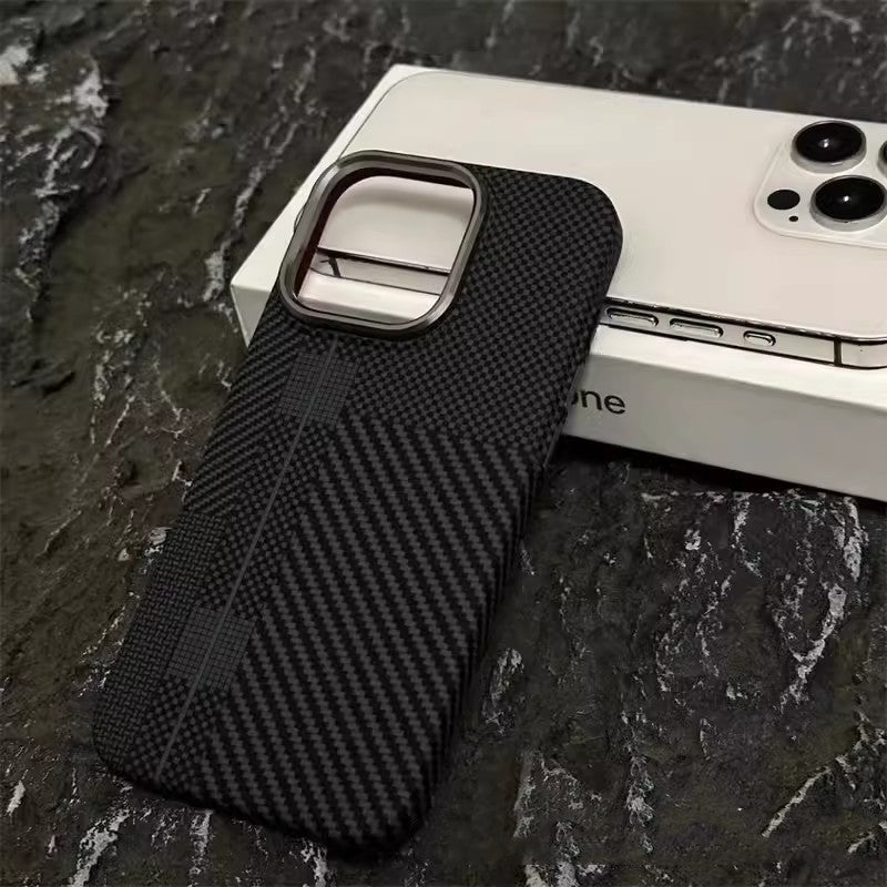 IPhone15 Carbon Fiber Grain Magnetic Phone Case