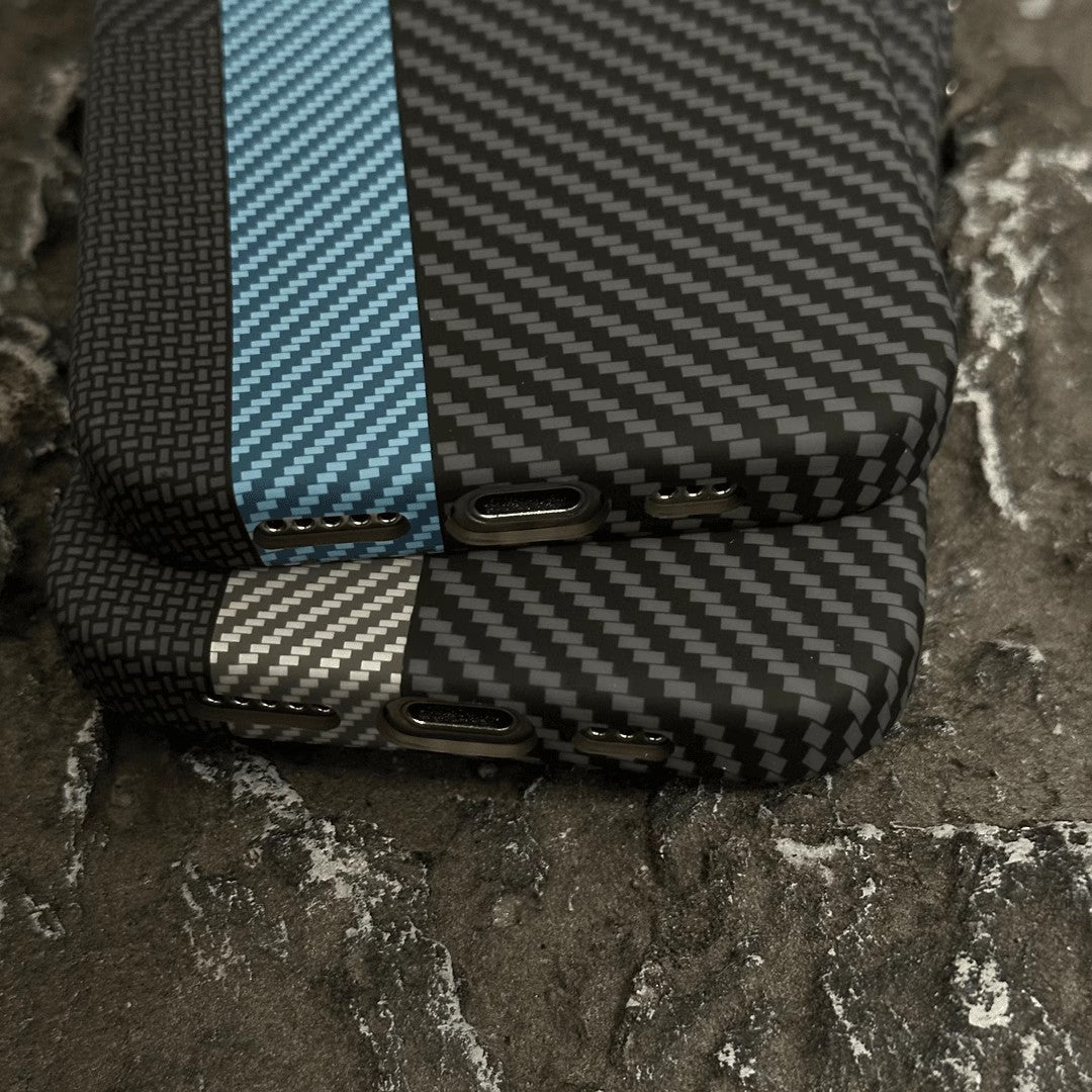 IPhone15 Carbon Fiber Grain Magnetic Phone Case